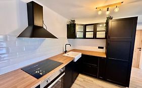 Nur Apartment